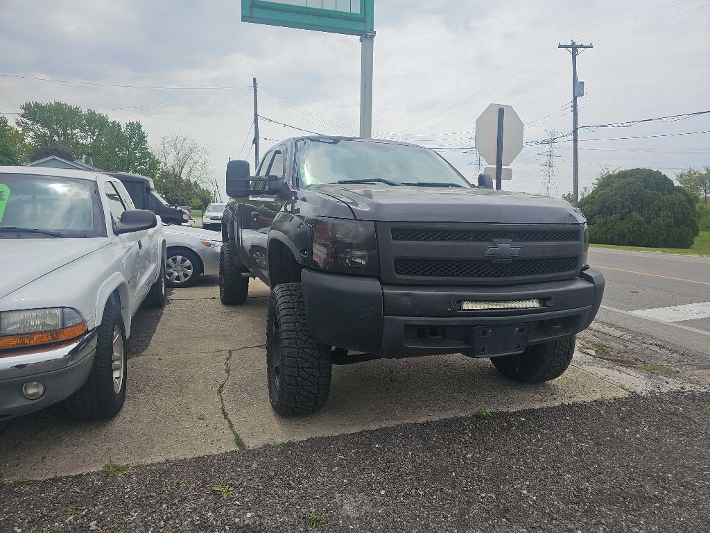 2010 Chevrolet Silverado 1500 Image 3