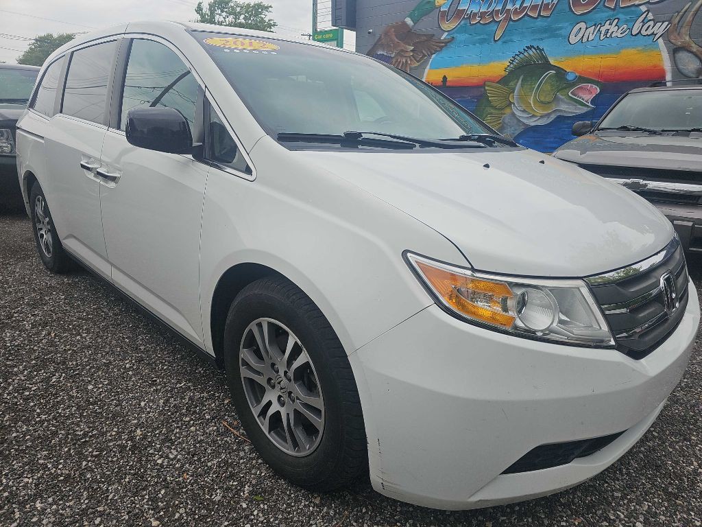 2012 Honda Odyssey Image 2