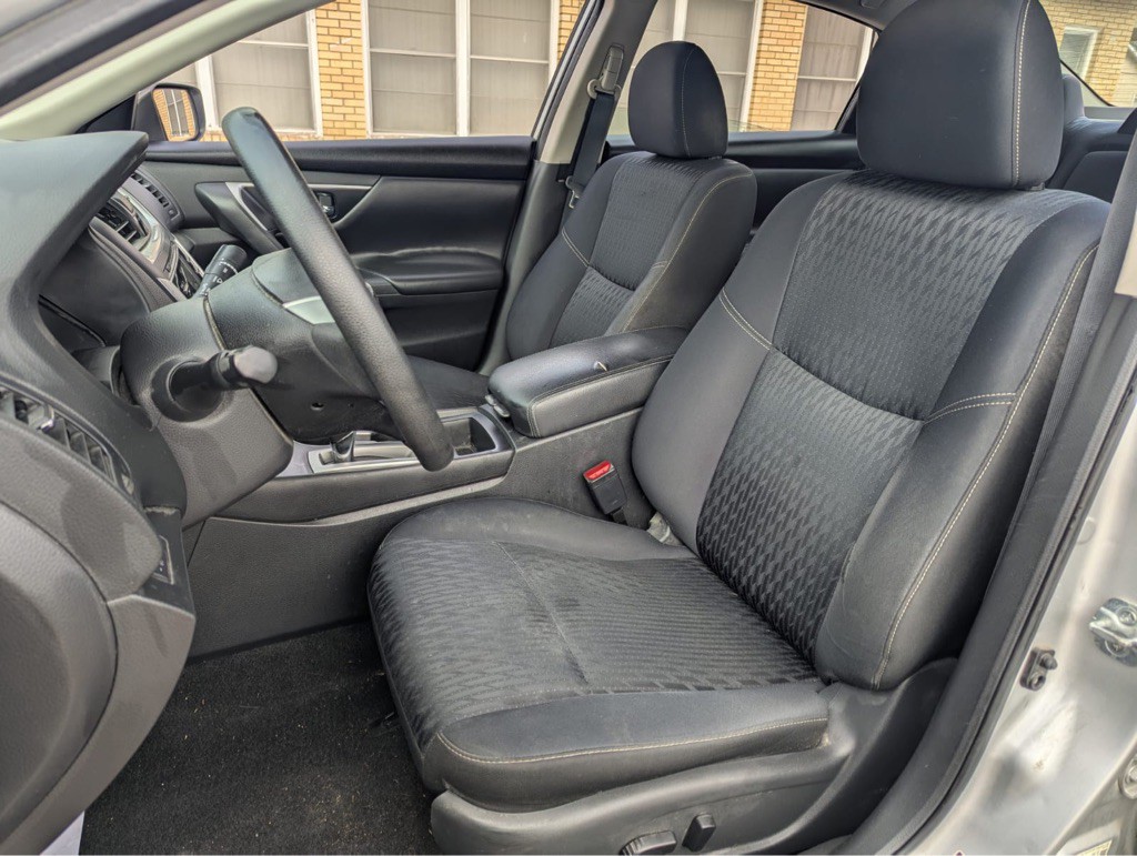 2018 Nissan Altima Image 10