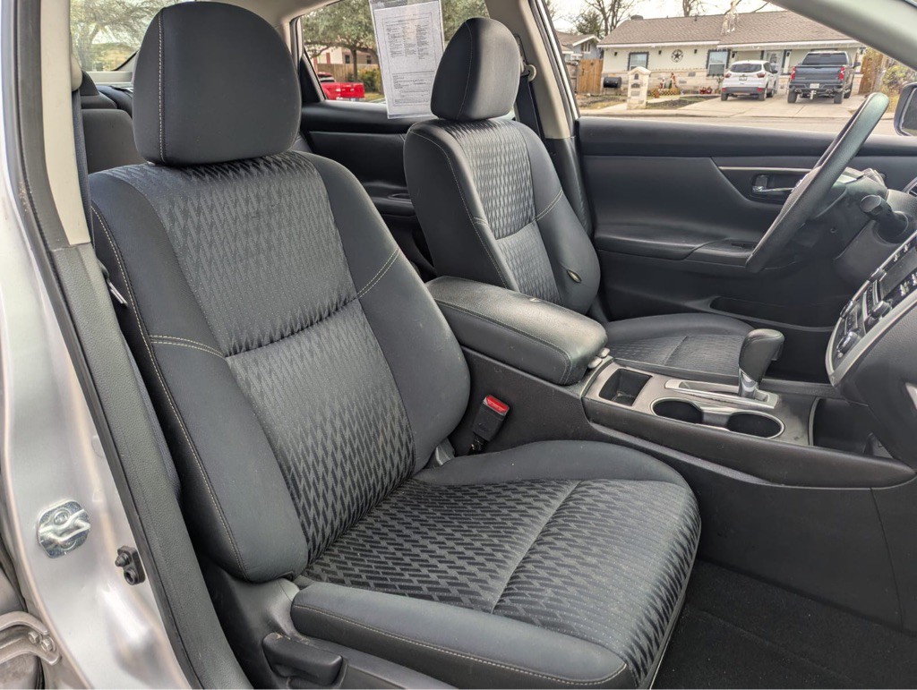 2018 Nissan Altima Image 11