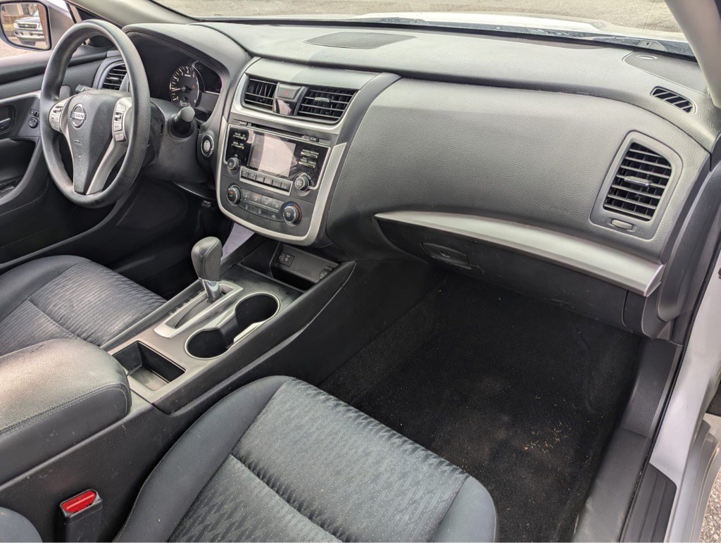 2018 Nissan Altima Image 14