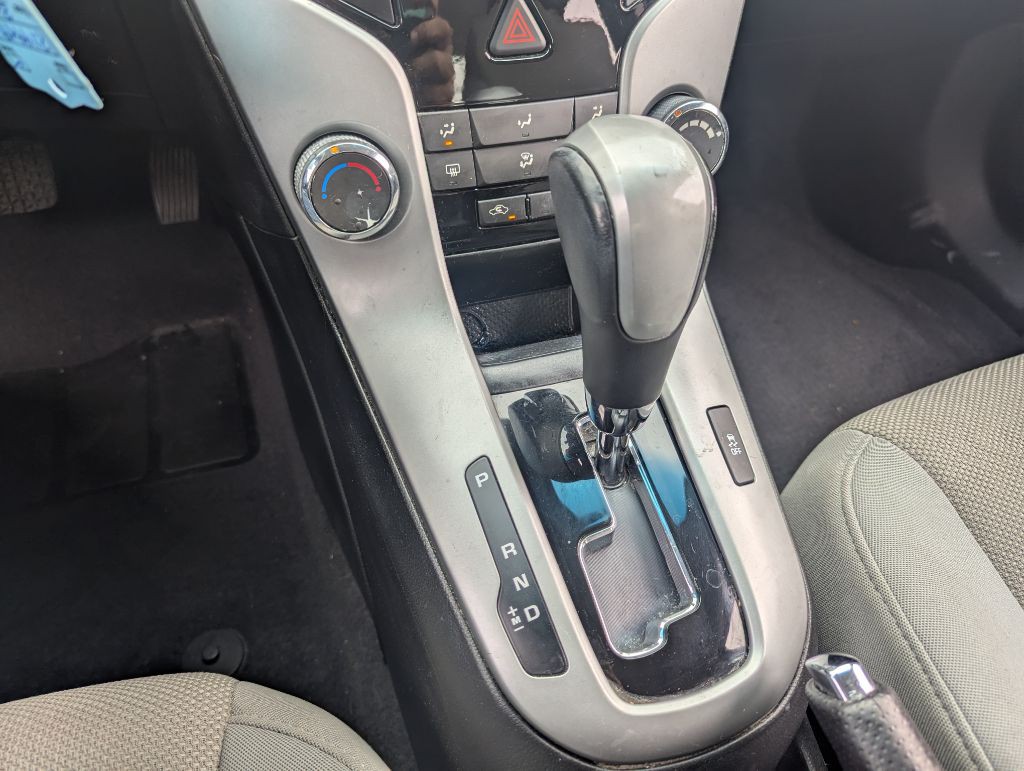 2012 Chevrolet Cruze Image 19