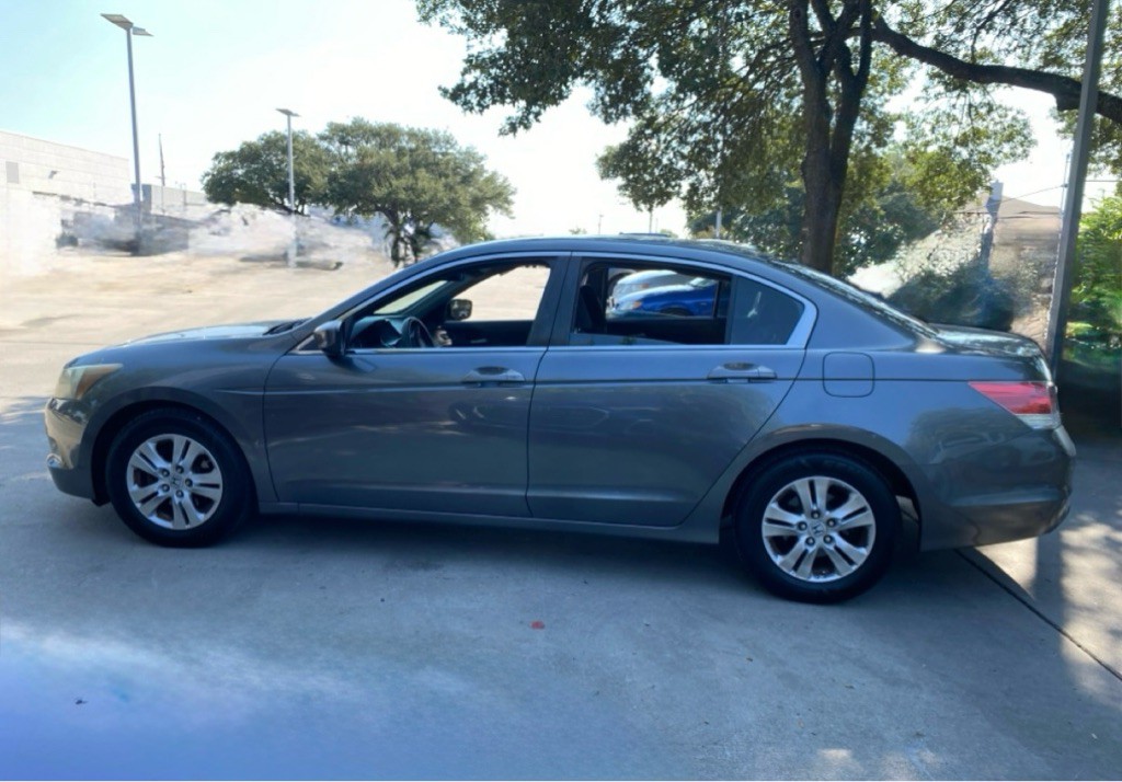 2010 Honda Accord Image 5