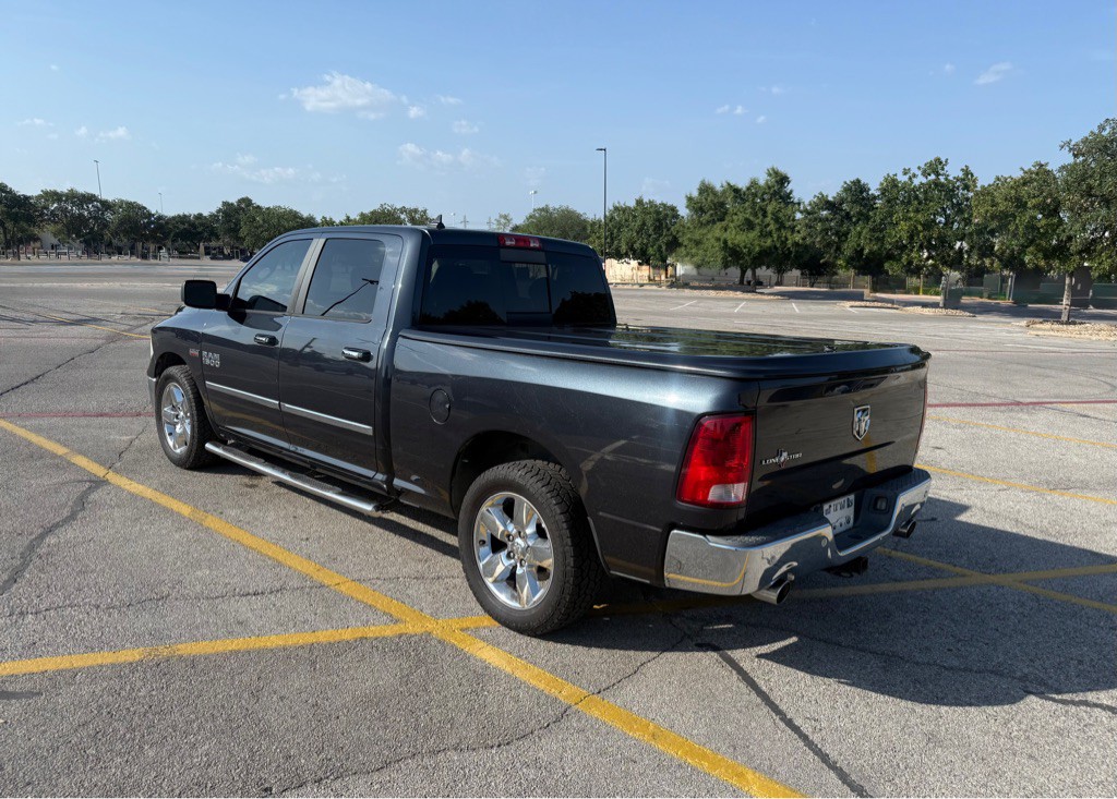 2014 RAM 1500 Image 3