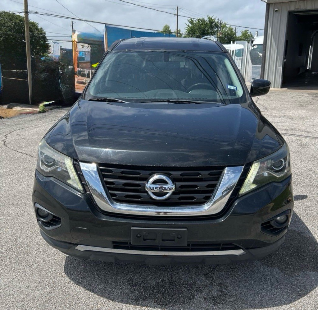 2018 Nissan Pathfinder Image 1