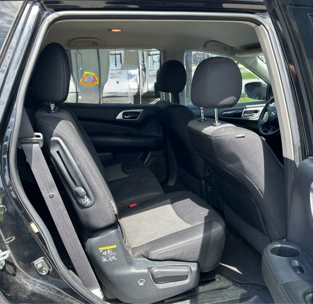 2018 Nissan Pathfinder Image 16