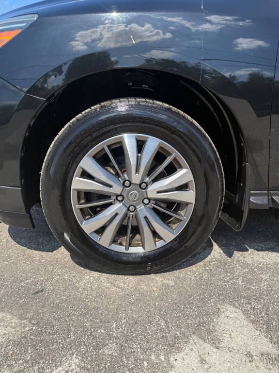 2018 Nissan Pathfinder Image 17
