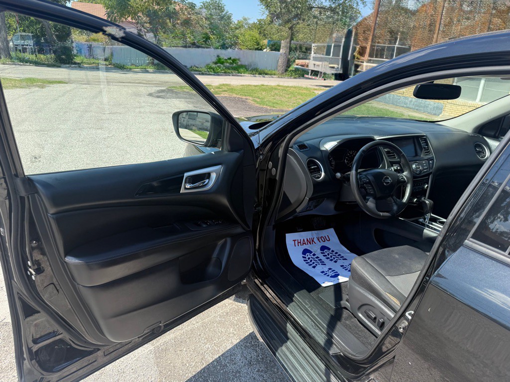 2018 Nissan Pathfinder Image 18