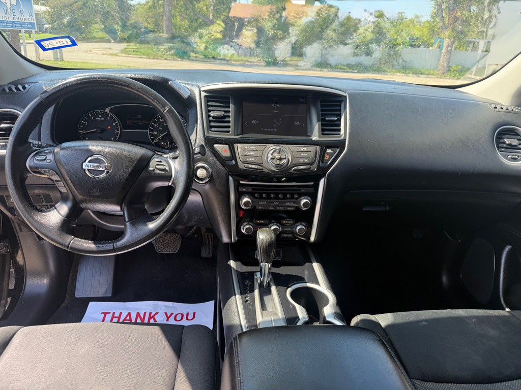 2018 Nissan Pathfinder Image 22