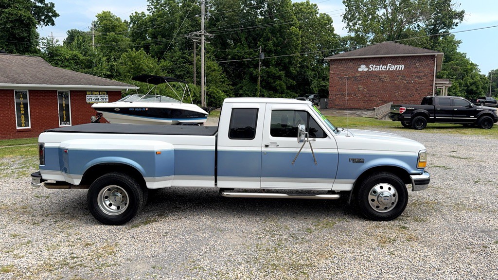 1997 Ford F-350 Image 2