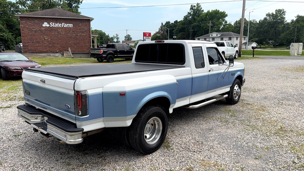 1997 Ford F-350 Image 3