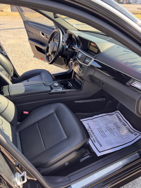 2011 Mercedes-Benz E-Class Image 10