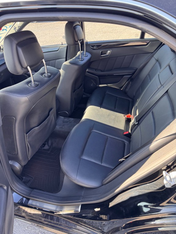 2011 Mercedes-Benz E-Class Image 12