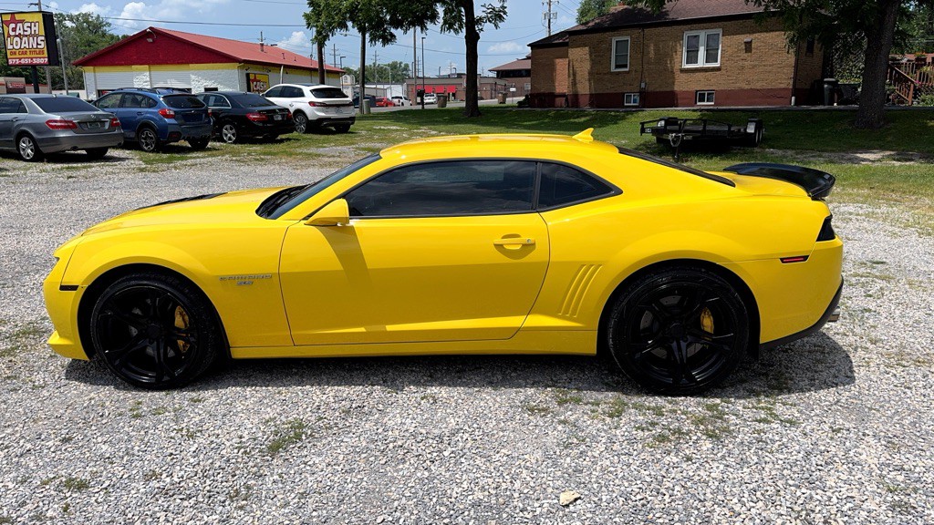 2014 Chevrolet Camaro Image 2