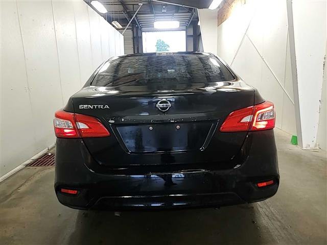 2018 Nissan Sentra Image 3