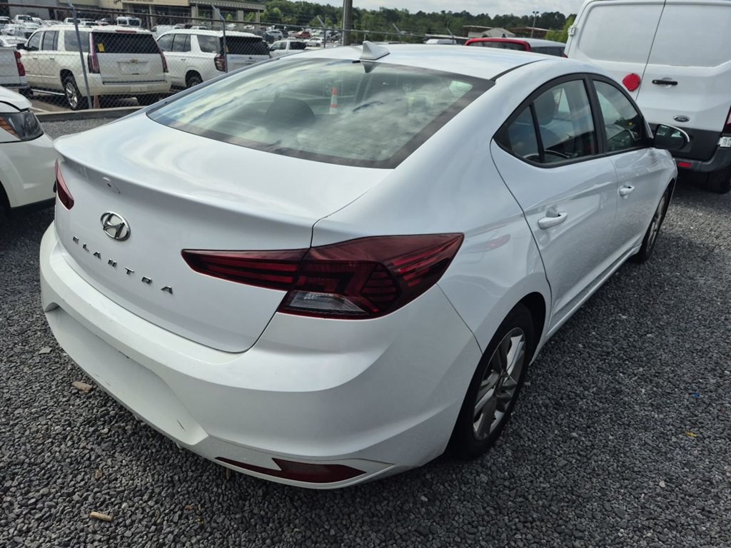 2019 Hyundai Elantra Image 1