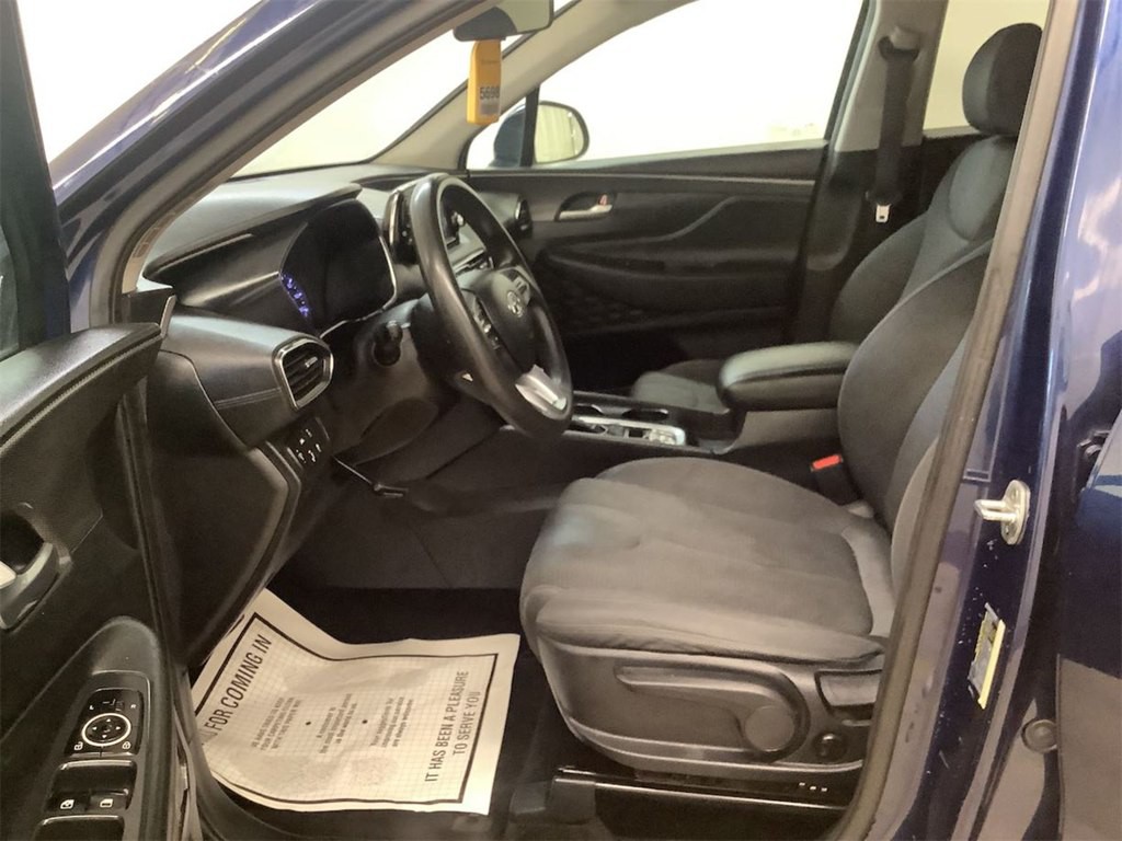 2019 Hyundai Santa Fe Image 2