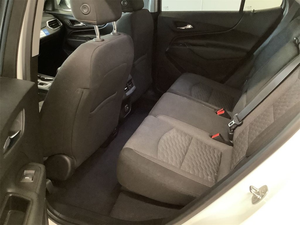 2017 Jeep Cherokee Image 2