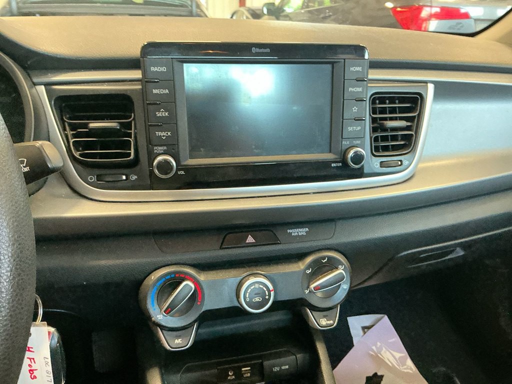 2020 Kia Rio Image 4