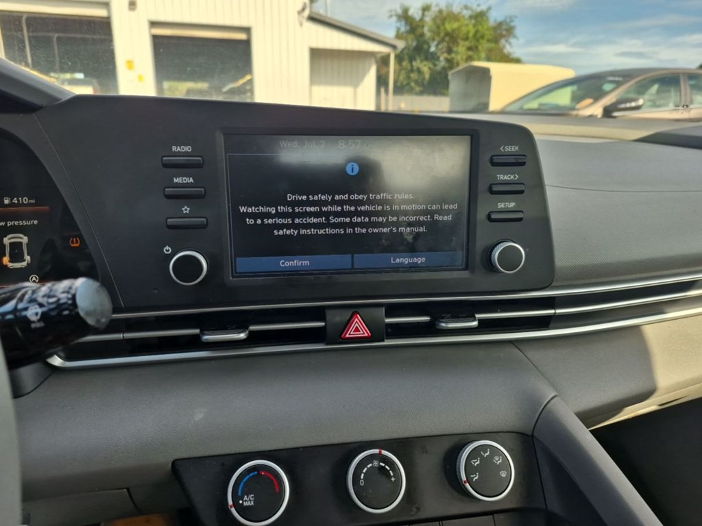 2021 Hyundai Elantra Image 6