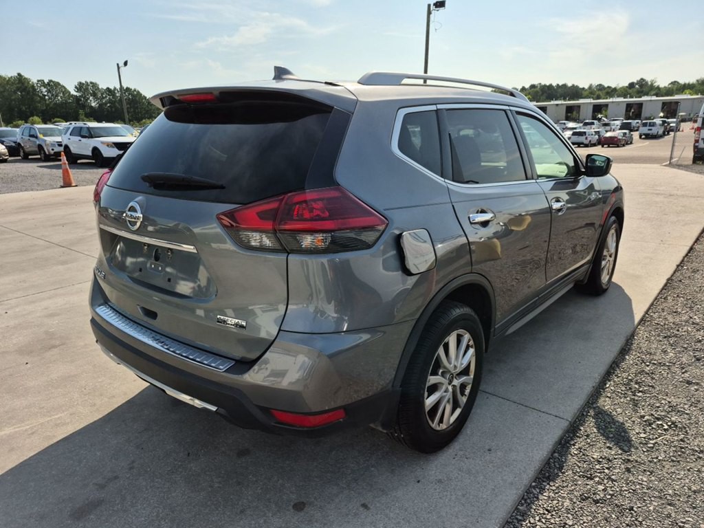 2020 Nissan Rogue Image 2