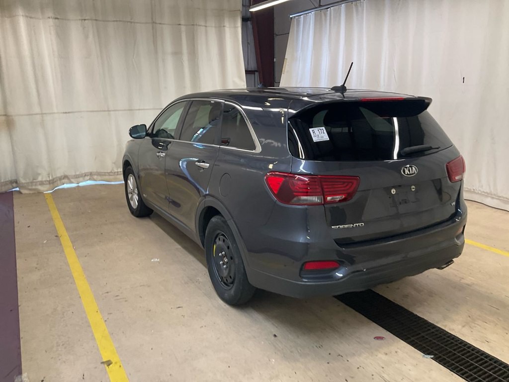 2019 Kia Sorento Image 2