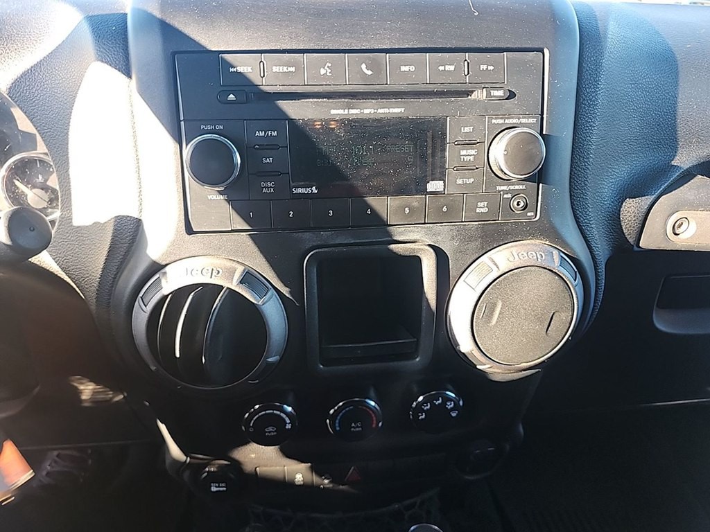 2015 Jeep Wrangler Image 5