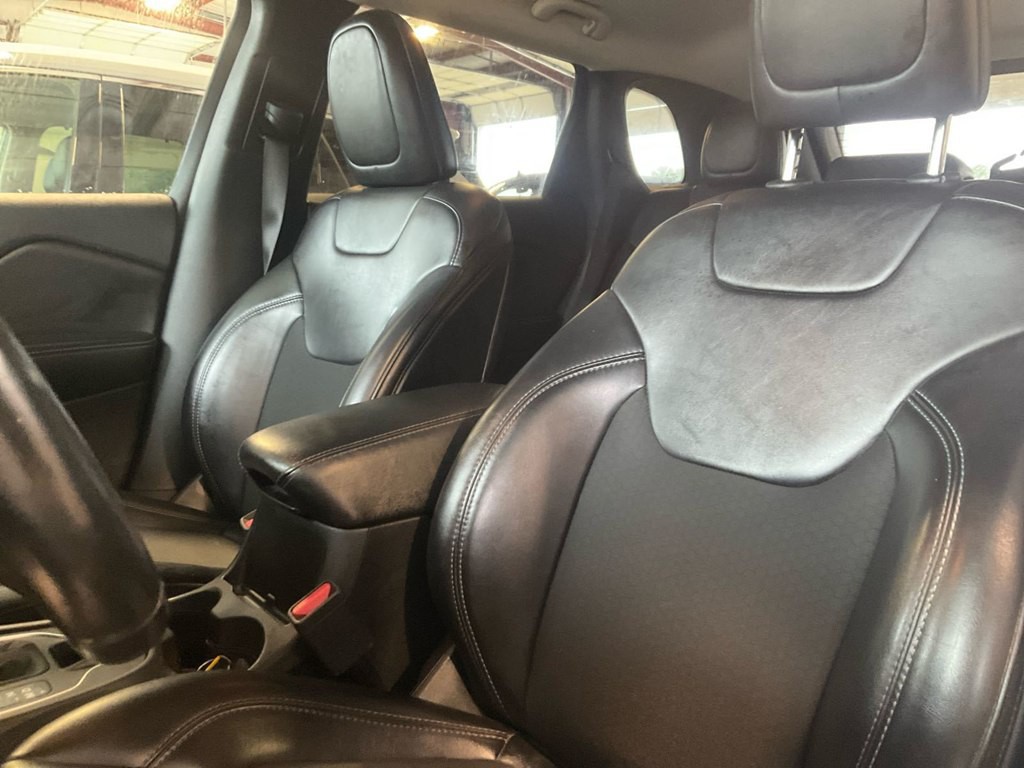 2019 Jeep Cherokee Image 5