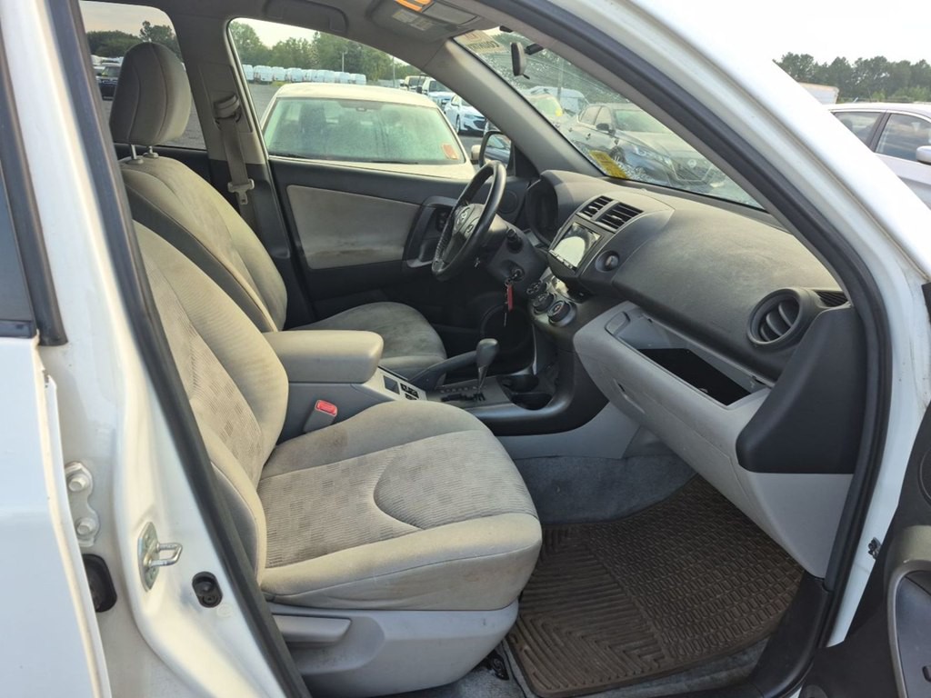 2012 Toyota Rav4 Image 6