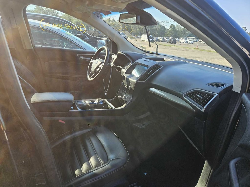 2020 Ford Edge Image 5