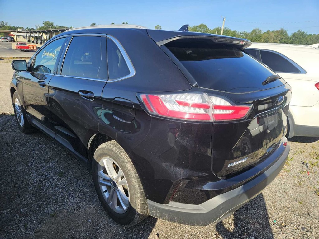 2020 Ford Edge Image 7