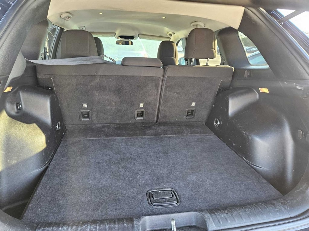 2019 Jeep Cherokee Image 2