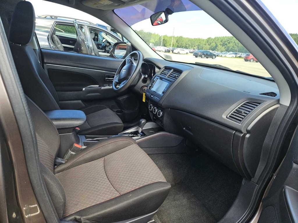 2019 Mitsubishi Outlander Image 5