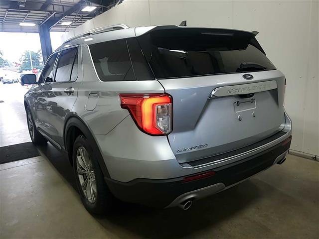 2021 Ford Explorer Image 3