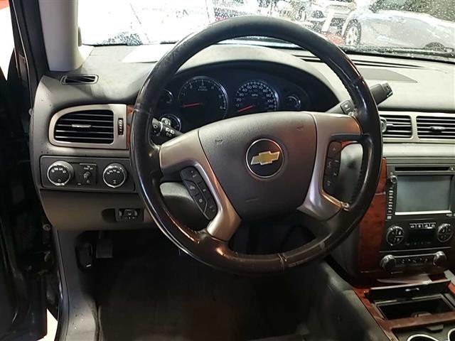 2013 Chevrolet Avalanche Image 8
