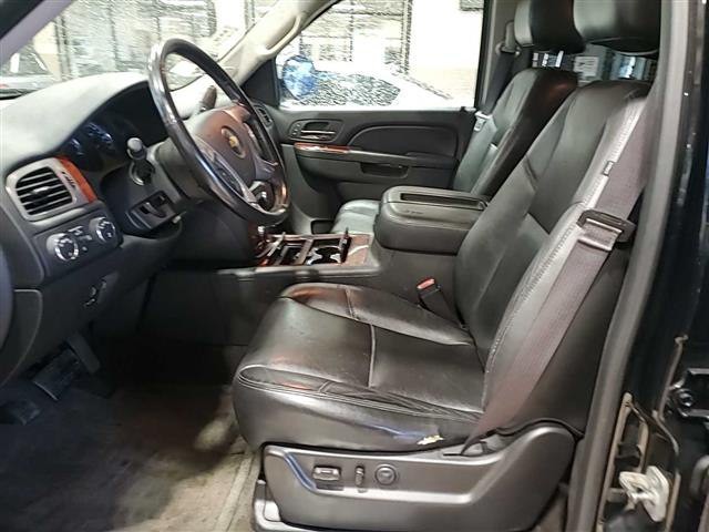 2013 Chevrolet Avalanche Image 9