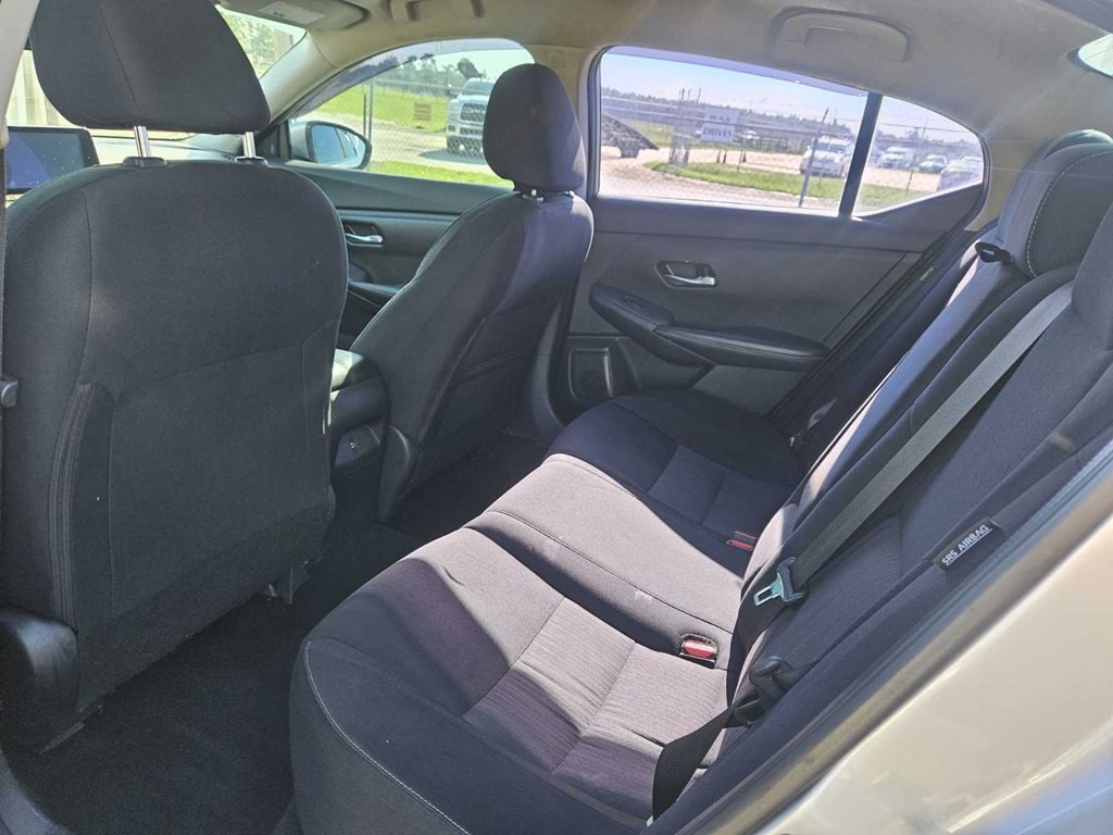 2021 Nissan Sentra Image 6