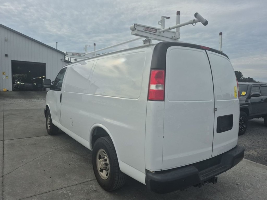 2020 Chevrolet Express Image 3