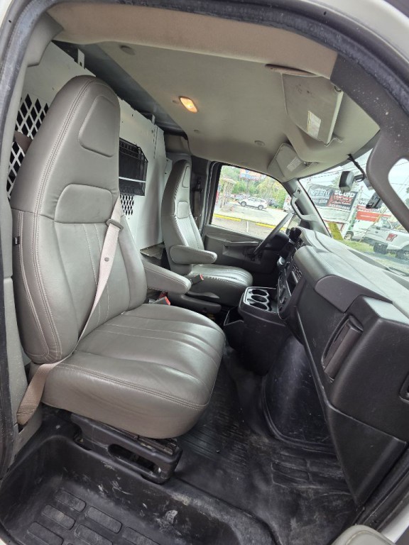 2020 Chevrolet Express Image 8