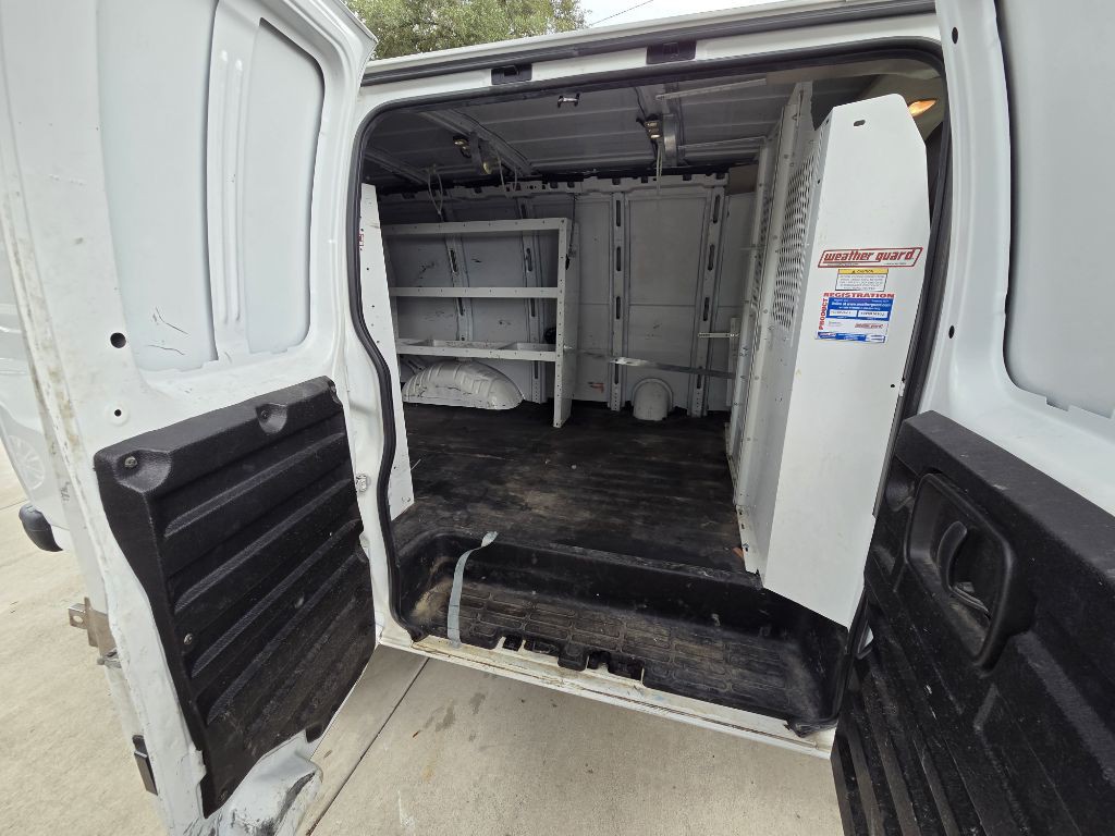 2020 Chevrolet Express Image 11