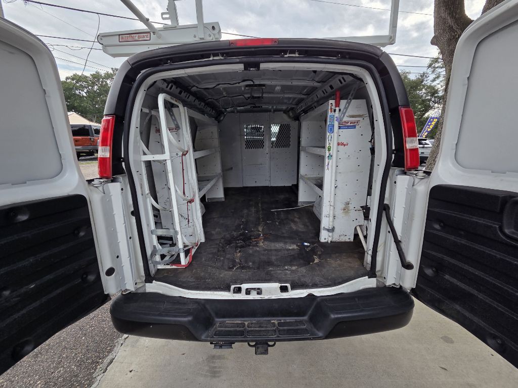 2020 Chevrolet Express Image 14