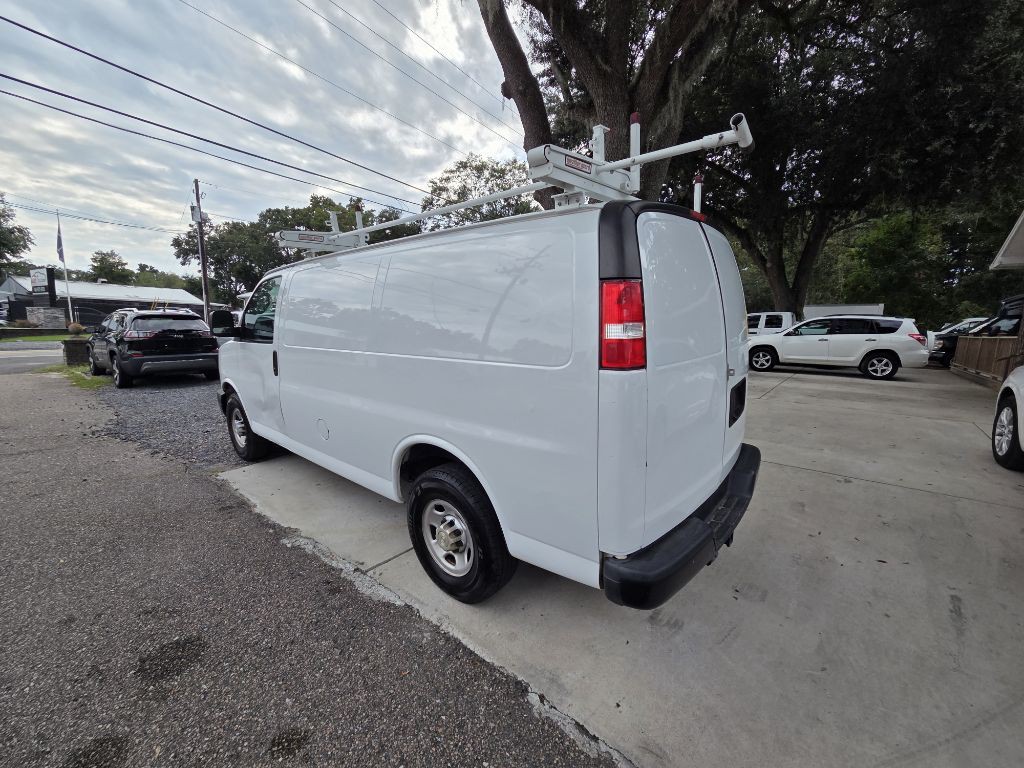 2020 Chevrolet Express Image 16