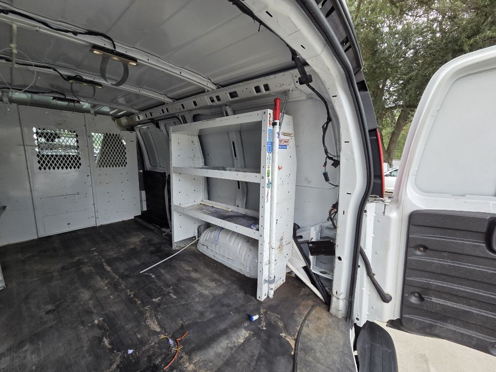2020 Chevrolet Express Image 17