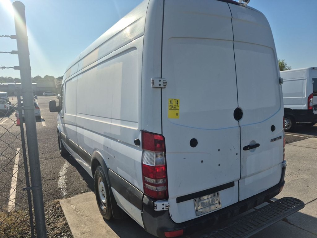 2012 Mercedes-Benz Sprinter Image 3
