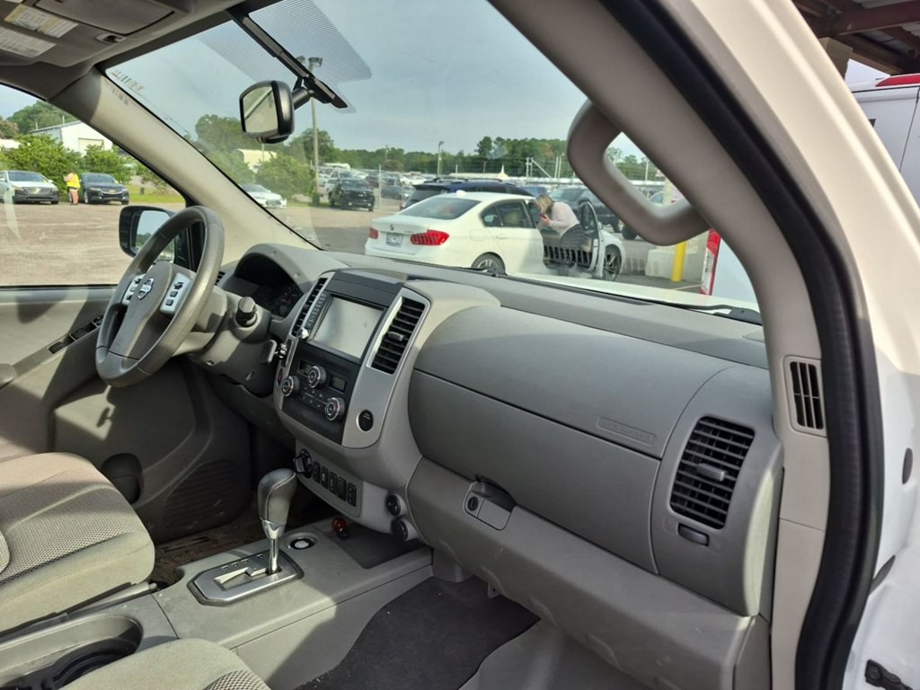 2021 Nissan Frontier Image 5