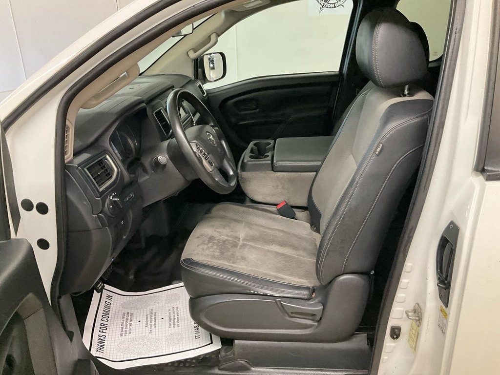 2019 Nissan Titan Image 5