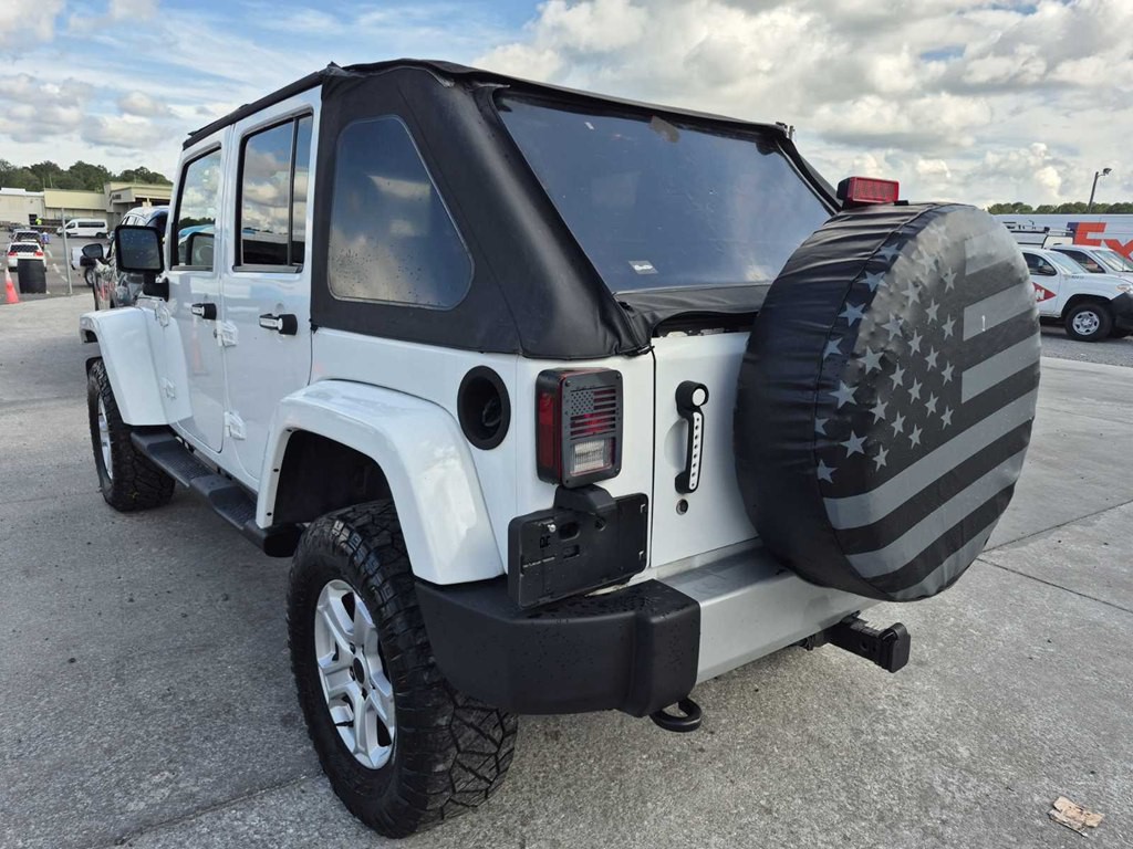 2013 Jeep Wrangler Unlimited Image 3