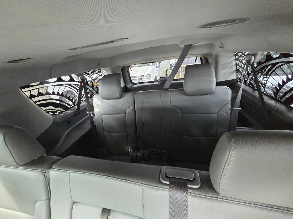 2017 Chevrolet Suburban Image 9