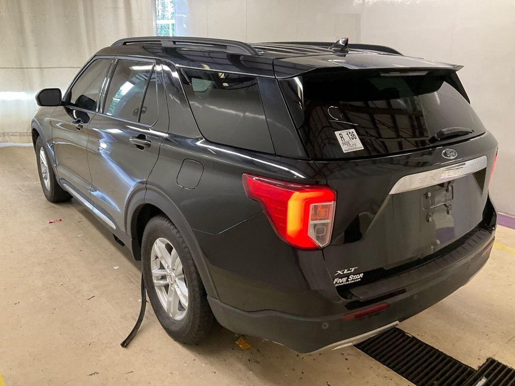2020 Ford Explorer Image 2