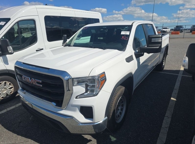 2020 GMC Sierra Image 2